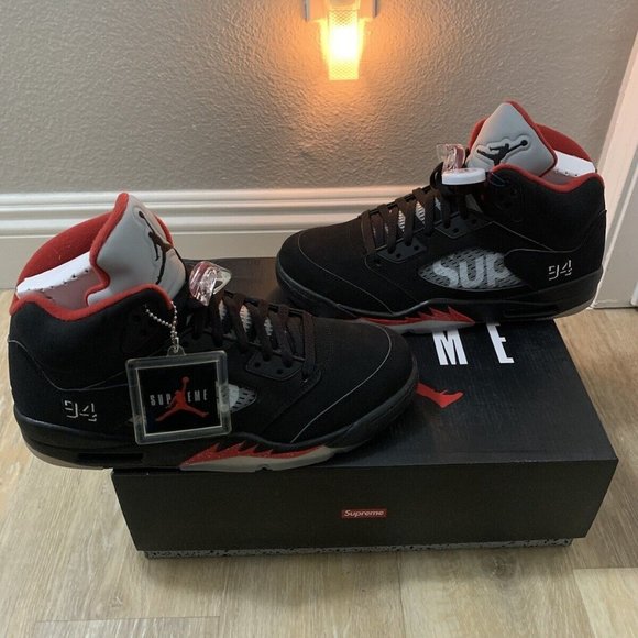 Size 10.5 - Jordan 5 Retro x Supreme Black 2015 main image 5